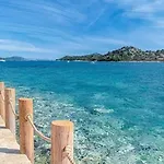 Logorun Stone House 10 M From The Sea