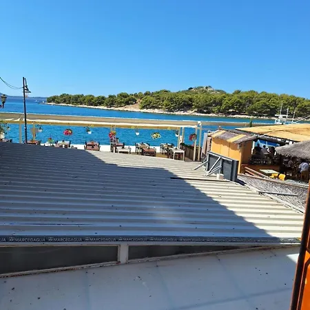 Logorun Stone House 10 M From The Sea *