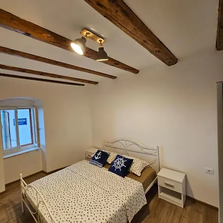 Logorun Stone House 10 M From The Sea *