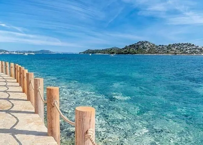 Logorun Stone House 10 M From The Sea