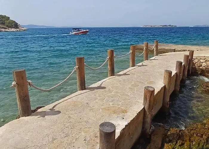 Logorun Stone House 10 M From The Sea Appartement *