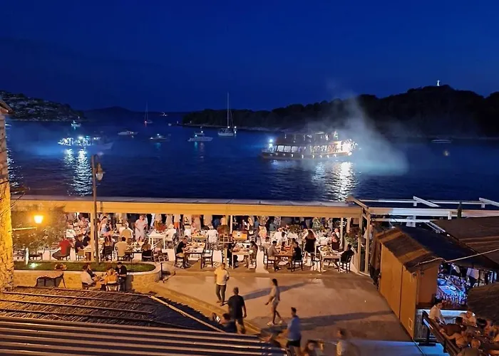 Logorun Stone House 10 M From The Sea Apartament Tribalj