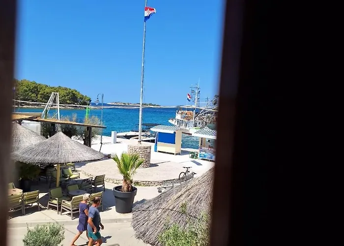 Apartament Logorun Stone House 10 M From The Sea *