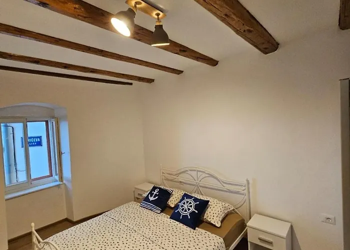 Logorun Stone House 10 M From The Sea *